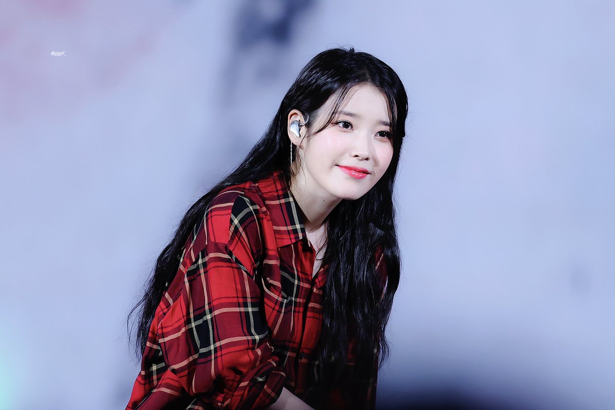 gggif_'s tweet photo. 220918 알게 되어서 기쁘다.. #아이유 https://t.co/GZcQWJVAys