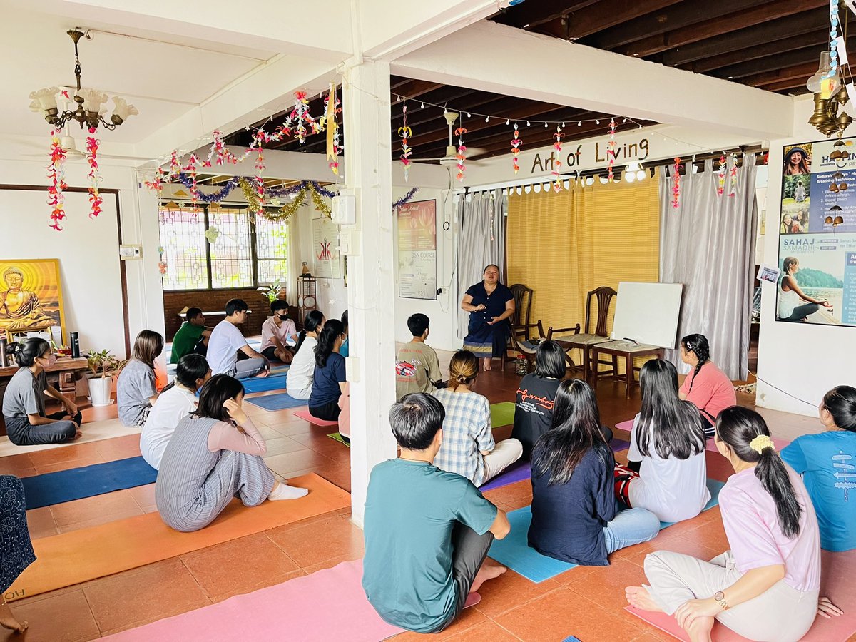 aol_laos's tweet photo. Youth Leadership Training Program in Laos 
#empowerment #youth  #LeadershipDevelopment #Leadership #KNOWLEDGE #happiness #Inspiration #love #peace #joy #fypシ https://t.co/z6UfqhLPRH