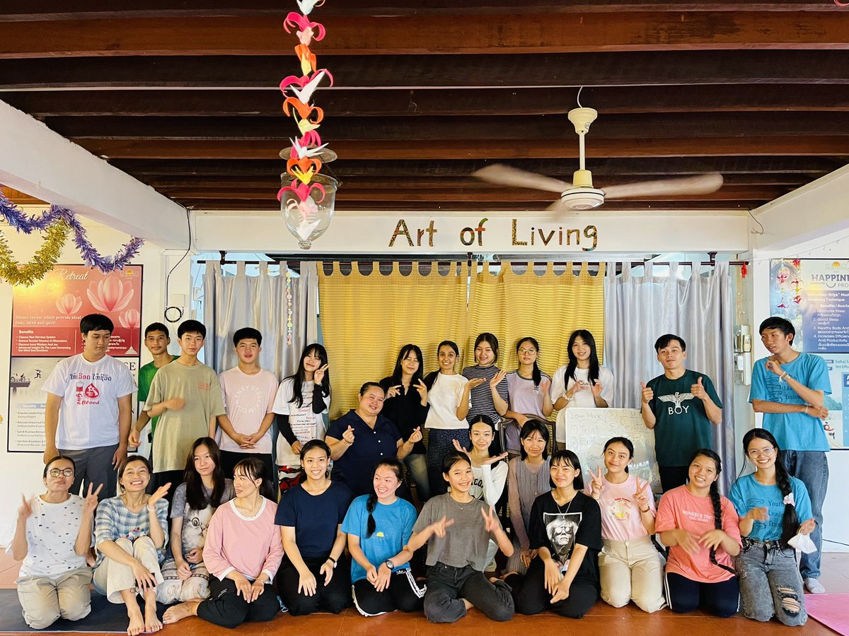 aol_laos's tweet photo. Youth Leadership Training Program in Laos 
#empowerment #youth  #LeadershipDevelopment #Leadership #KNOWLEDGE #happiness #Inspiration #love #peace #joy #fypシ https://t.co/z6UfqhLPRH