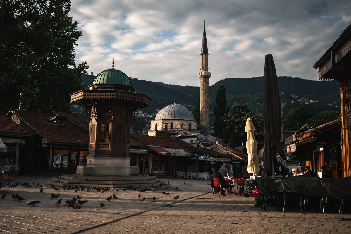 steventhiel5's tweet photo. #sarajevo ♥️ https://t.co/QktEWLZocy