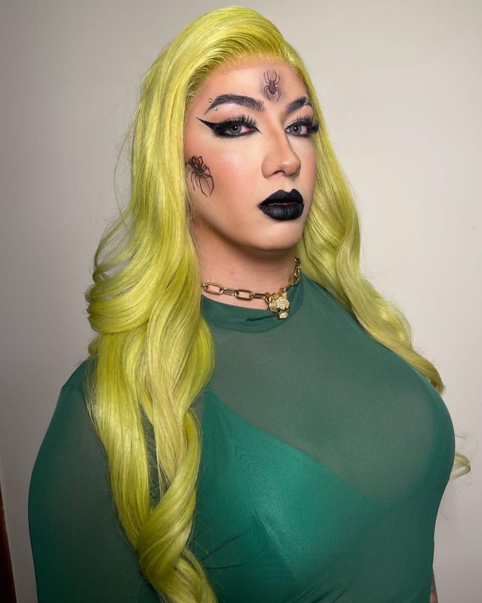 brunablince's tweet photo. Dragona e a Maldição da Favela da Pedreira!
Levei essa temática nos Looks representando esse RP que foi incrível, na minha volta pro CDA. Aonde pra ter paz na Favela da Pedreira a Dragona era possuída pelo espírito da maldição. https://t.co/GBoAr0Ic8m