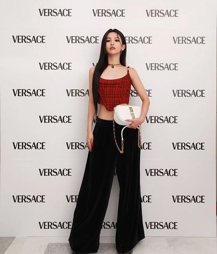 gidle___ir's tweet photo. 🧡آپدیت پست اینستاگرام سویون🧡
—
@G_I_DLE
#SOYEON #여자아이들 #소연 https://t.co/ONy8SQIZz0