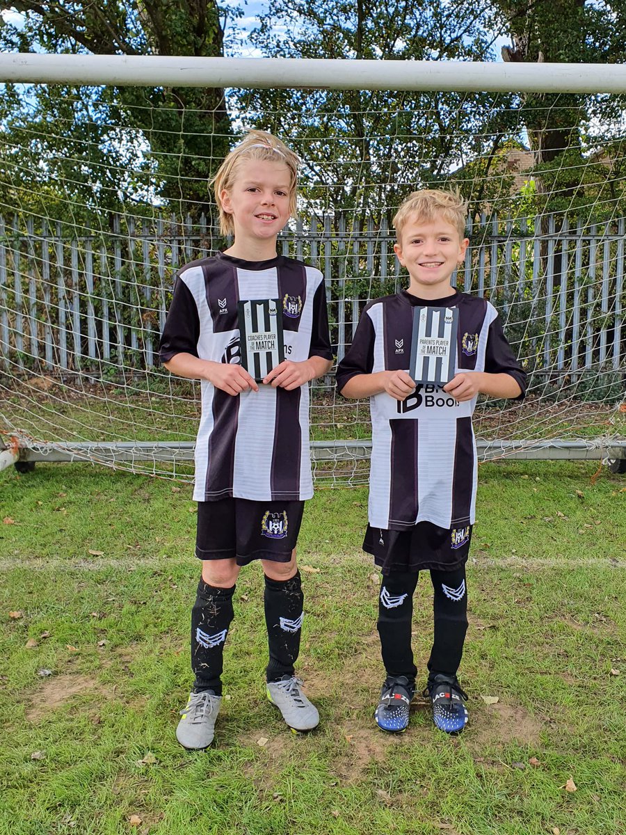 WestellaAFC's tweet photo. Great to see the boys back on the pitch this morning playing our first game of the season. An impeccably observed minutes silence for Her Majesty and two superb games against @EBFCJuniors Colts. MOTM awards went to Cooper &amp; Ben but all the boys were excellent 👏👏🖤🤍  #UpTheElla https://t.co/ppeY7kBhNJ
