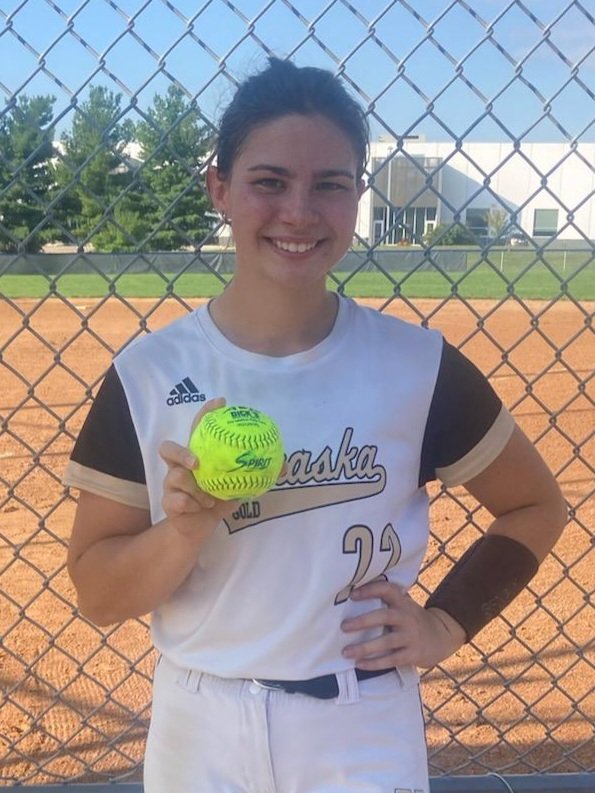 Rosonke_Becky's tweet photo. @HRosonke Dinger #77, 2Ks per inning in the ⭕,  and another Nebraska Gold W! https://t.co/6Uavixo6n7
