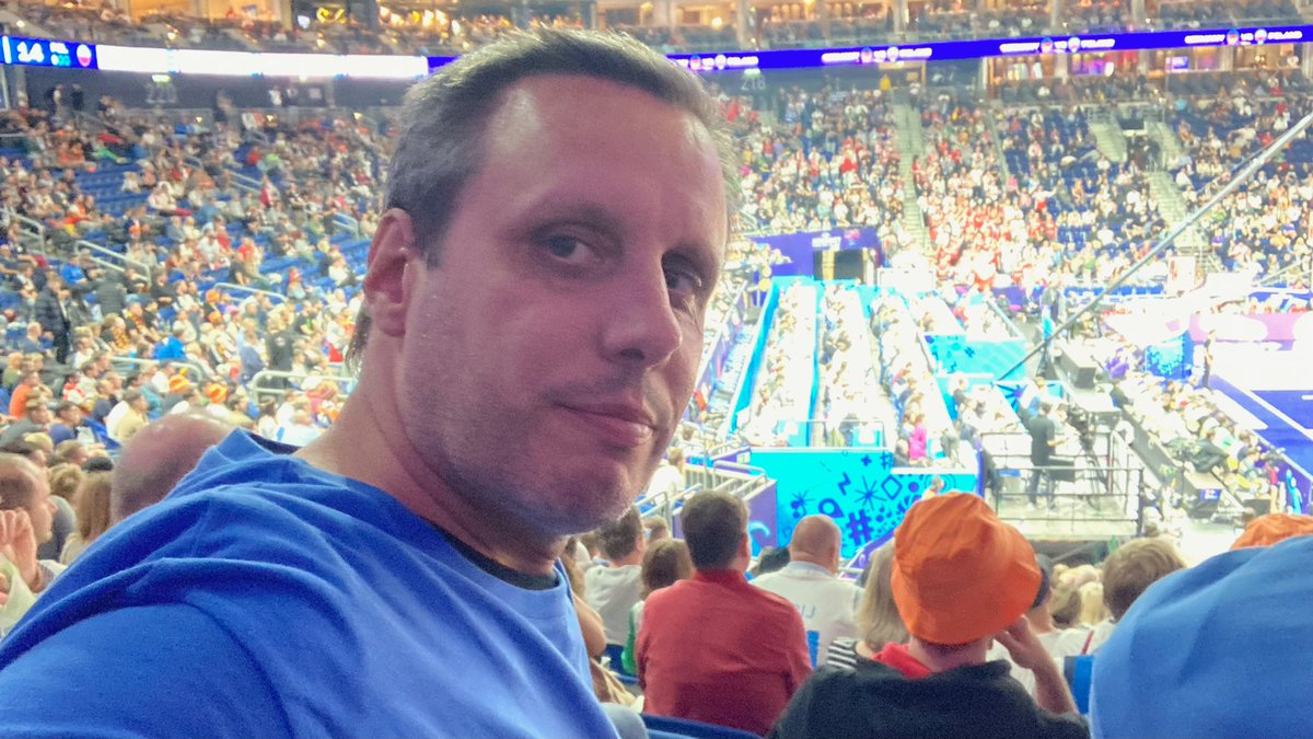 ClutchTime_Prod's tweet photo. Dans la place au milieu des supporters en bleu déjà présents.
Merci @ffbasketball pour l’accueil et l’organisation, c’est extra !
Tous derrière @FRABasketball pour le titre #EuroBasket2022 ! #EuroBasket #FRAESP #POLALL #mercedesbenzarena #TeamFranceBasket #PassionnémentBleu https://t.co/gEU1pgWqsp