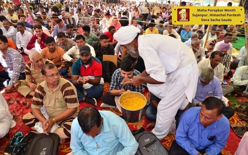 Vinod616957784's tweet photo. #SundaySpentWell
Many volunteersof @derasachasauda differentstates have celebrated #MahaParopkarMonth oftodaywith great zeal by attending #SpiritualSession &by doingmany welfareworks with the inspirationof Saint Dr.@Gurmeetramrahim ji Insan .
#SpiritualSunday
#SpiritualGathering https://t.co/Jo32ONAWlp