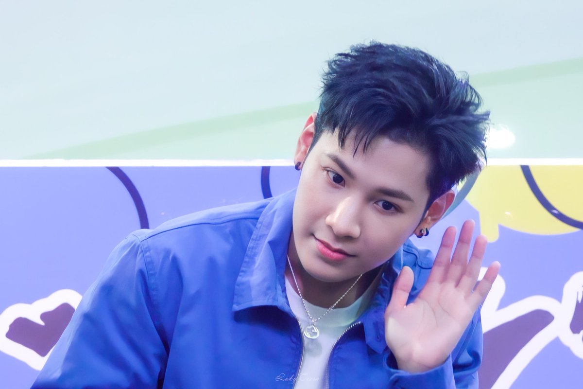 LAky2211's tweet photo. [220903] Singto Anywhere Anytime
#DEVYANYWHEREANYTIME 
#DevyxSingto
#SingtoPrachaya
#สมุนจ้าวป่า https://t.co/BY16vvkL3U