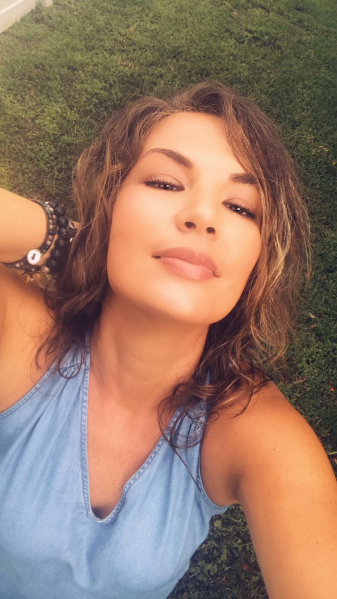 Young_Ash813's tweet photo. @TheJimSteele Here’s a selfie but I worked really hard with @TheJimSteele to get photos for a beautiful portfolio in the #msstarsandstripes contest by #starmagazine &amp; would love all the #likes #votes &amp; #retweets possible ❤️

Check the link you can vote for free 🤩

https://t.co/1MJuPEiM8i https://t.co/L5aFXSDlLK