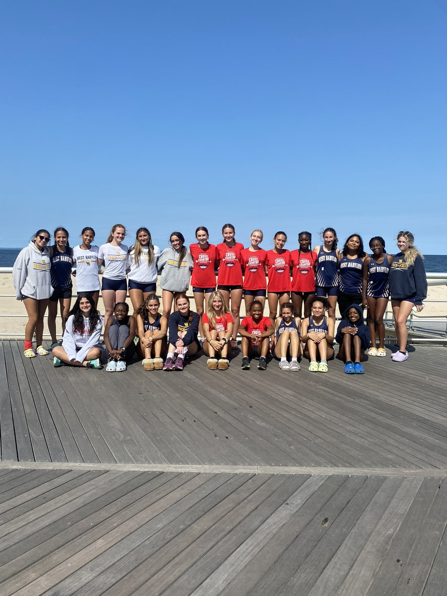 wbgvxctf's tweet image. Yesterday was an import step as we continue to build and grow together toward our goals. Congrats to the Varsity squad on their Bob Pratt Invite victory. They had the fastest team average of the day, along with the fastest 5th runner. @WBSeniorHigh @ @MileSplitNY @SectXISuffolk