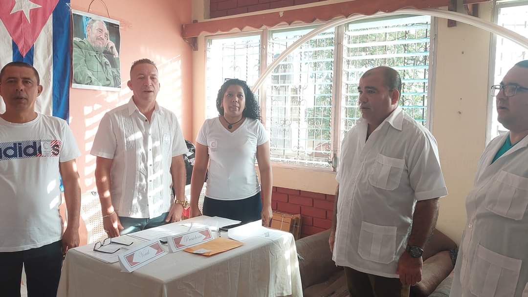 BSayaxche's tweet photo. Se inició sin incidencias el Proceso de Referendo por el Código de las Familias
#ReferendoPopular
#CodigoDeLasFamilias 
@DiazCanelB
@CubaEmbaGuatem
@MINSAPCuba 
@unidad_central
@japortalmiranda https://t.co/RoRC10cRTX