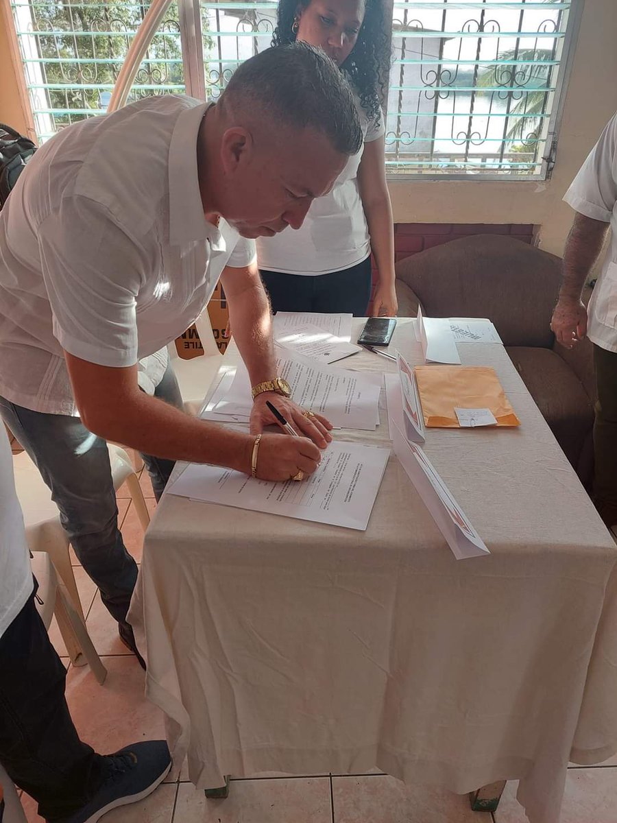 BSayaxche's tweet photo. Se inició sin incidencias el Proceso de Referendo por el Código de las Familias
#ReferendoPopular
#CodigoDeLasFamilias 
@DiazCanelB
@CubaEmbaGuatem
@MINSAPCuba 
@unidad_central
@japortalmiranda https://t.co/RoRC10cRTX