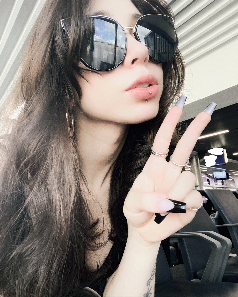 𝓚𝓲𝔀𝓲 on Twitter: "RT @kiwithesmol: 🏻"