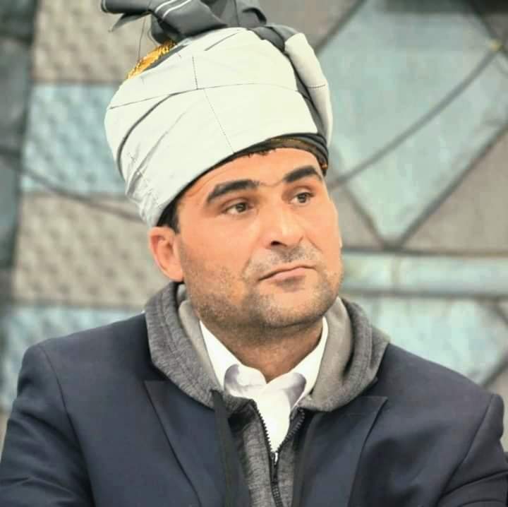 MusaZaman9's tweet photo. ته سه وائی چې دا سړی د کلې نه بهر که
په د خو زه دا خپل زړګی ودان ساتمه پیره 
Love you Sir 
#WeStandWithBakhtzadaDanish https://t.co/t5t8JVgVUy
