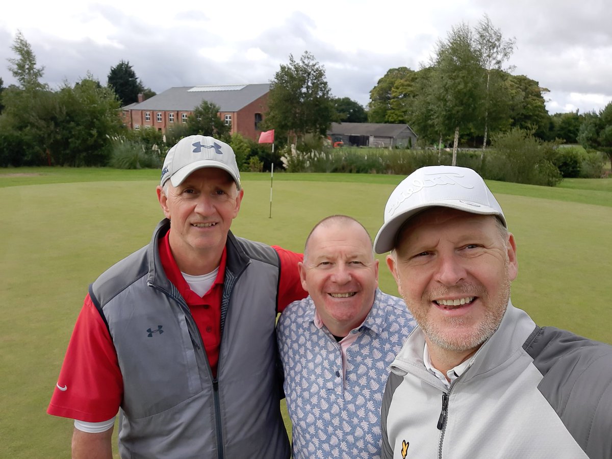 kingmoss66's tweet photo. Played with two golfing pals today @golfbhgc, Stevie Murgatroyd &amp; Kev Edwardson and in my last Summer match 😢 63 different playing partners this year 😳 Jeez, it's whizzed by!  
See you all in the Winter comps. But first, it's off on my jollies 🛩
#captainchris #berringtongolf https://t.co/aH7blmhGUg