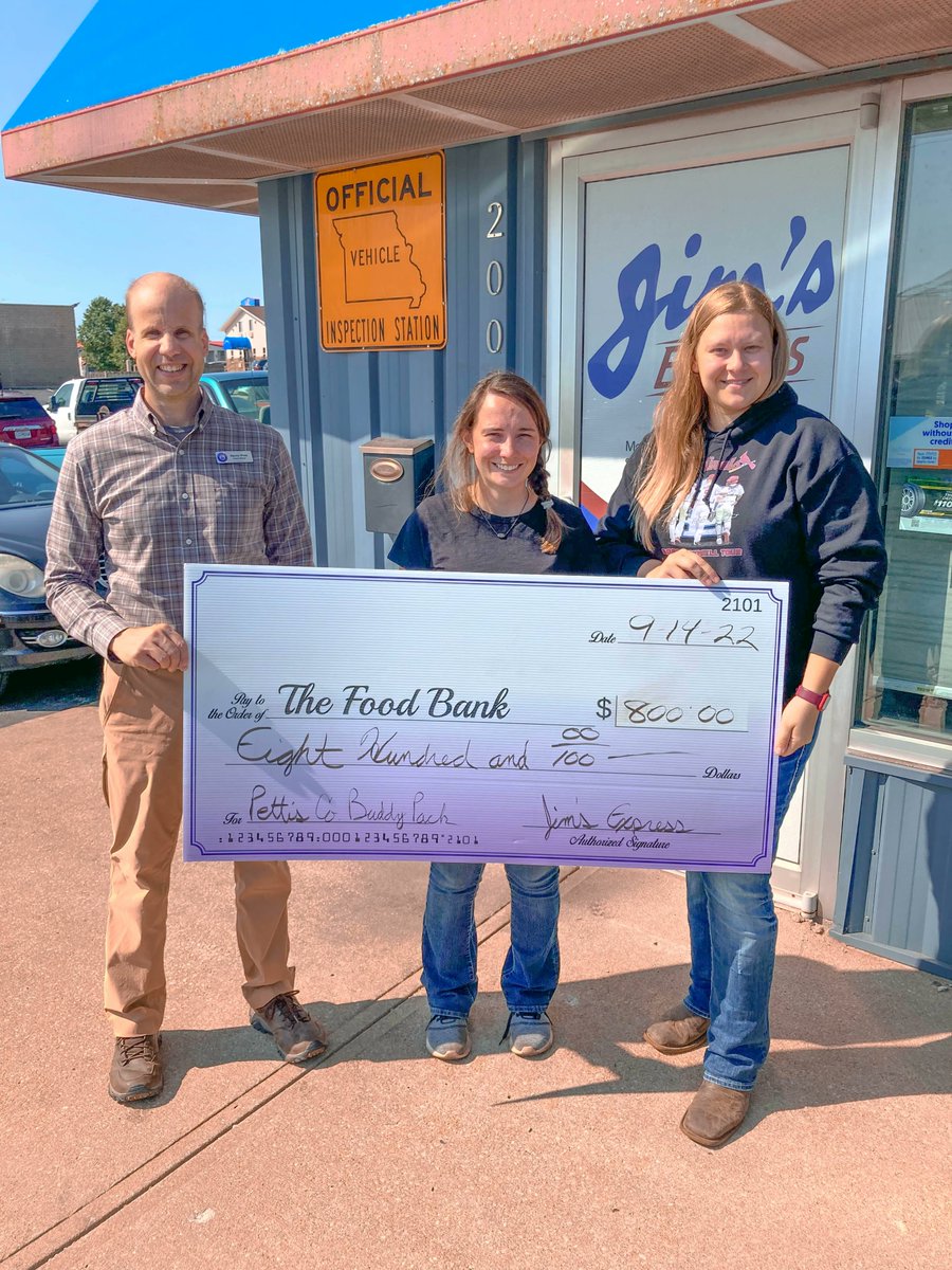 TheFoodBankMO's tweet photo. Thank you to Jim's Express Tires & Automotive Service in Pettis County, Sedalia.
Every oil change from Memorial Day to Labor Day donated $2 for the Buddy Pack program!
#HungerActionMonth #ShareFoodBringHope #BuddyPack https://t.co/Yl3971bVJv