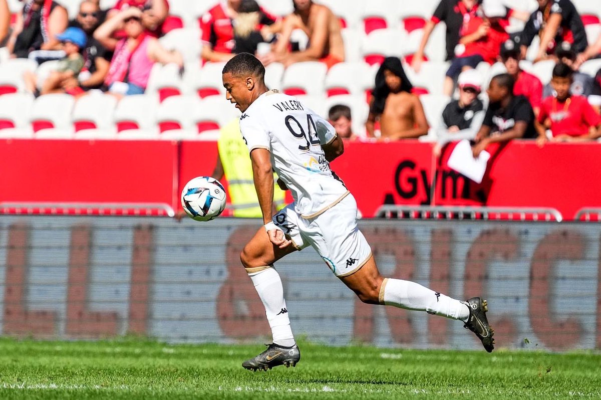 Yan Valery tweet media