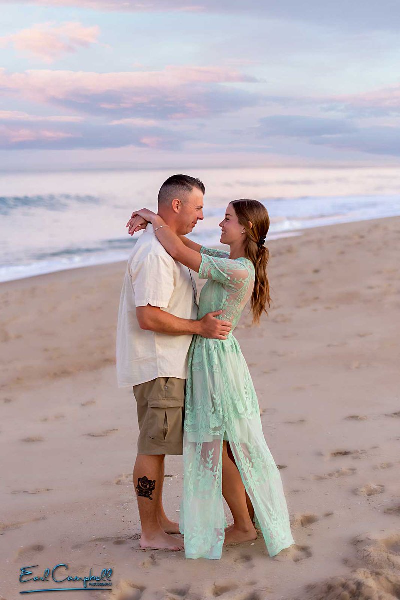 Back to editing some photos this morning and plan on getting all caught up today and tomorrow :)

Had to share this one with Tony and Erika! 💙🖤