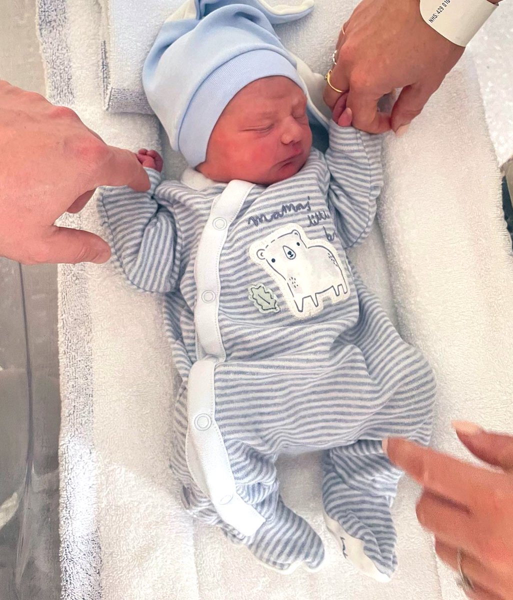 Emma Louise tweet media