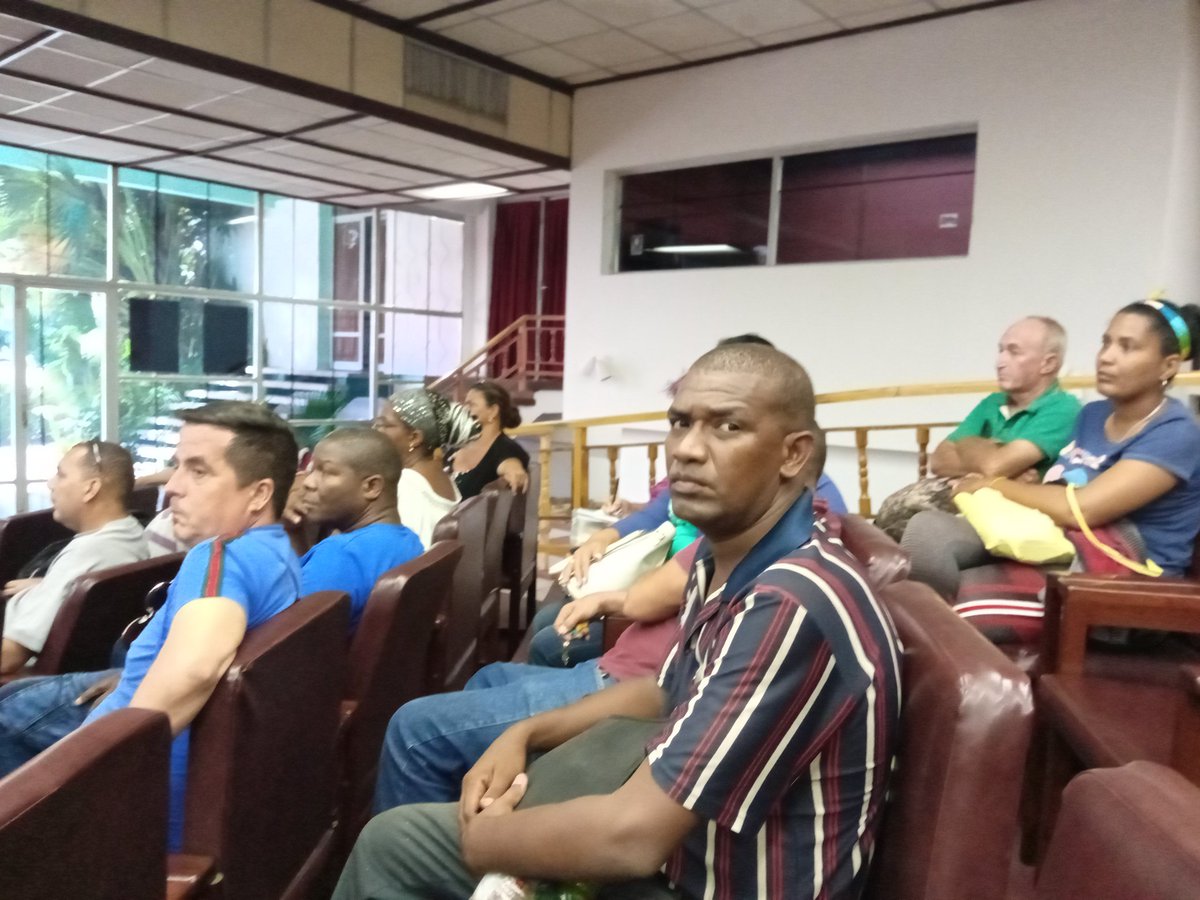 En #PinardelRío estamos listos. Con la presencia de <a href="/YamileRamosCord/">Yamilé Ramos Cordero</a>, Primera Secretaria del <a href="/PartidoPCC/">Partido Comunista de Cuba</a> en la Prov y el Gobernador, <a href="/RubenRamosPR/">Rubén Ramos Moreno</a> se valoran los resultados de la prueba dinámica. #Cuba #CódigoSí #YoVotoSí 
<a href="/DrRobertoMOjeda/">Dr. Roberto Morales Ojeda</a> <a href="/FelixDuarteOrte/">Félix Duartes Ortega</a>