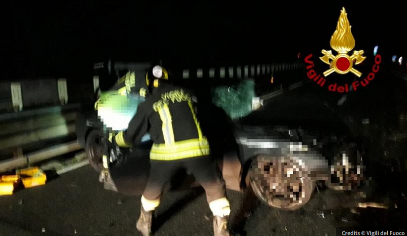 TgrRaiToscana's tweet photo. Arrestato da @poliziadistato stradale il cittadino romeno che stanotte imboccando l'#Autopalio Fi-Si contromano ha causato con un frontale la morte di un 28enne di Monteriggioni. Accusato di #omicidiostradale aggravato da tasso alcolemico 7 vv superiore al max consentito @TgrRai https://t.co/7FVe3qt5Fd