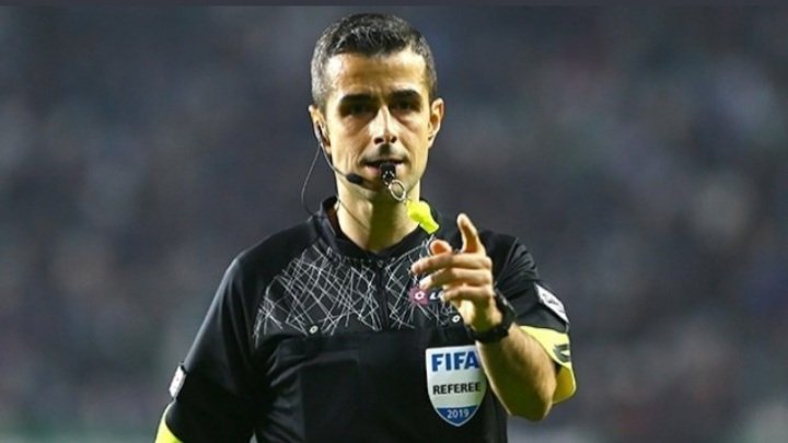 Trabzonspor'a olmayan pozisyonda penaltı ver, Gaziantep FK'nin penaltısını verme, 3 dakikalık uzatma bölümüne 9 dakika uzatma ver, faul olan pozisyonda golü ver. Yatacak yerin yok YOK Mete kalkavan. Yazıklar olsun sizin gibi hakemlere.