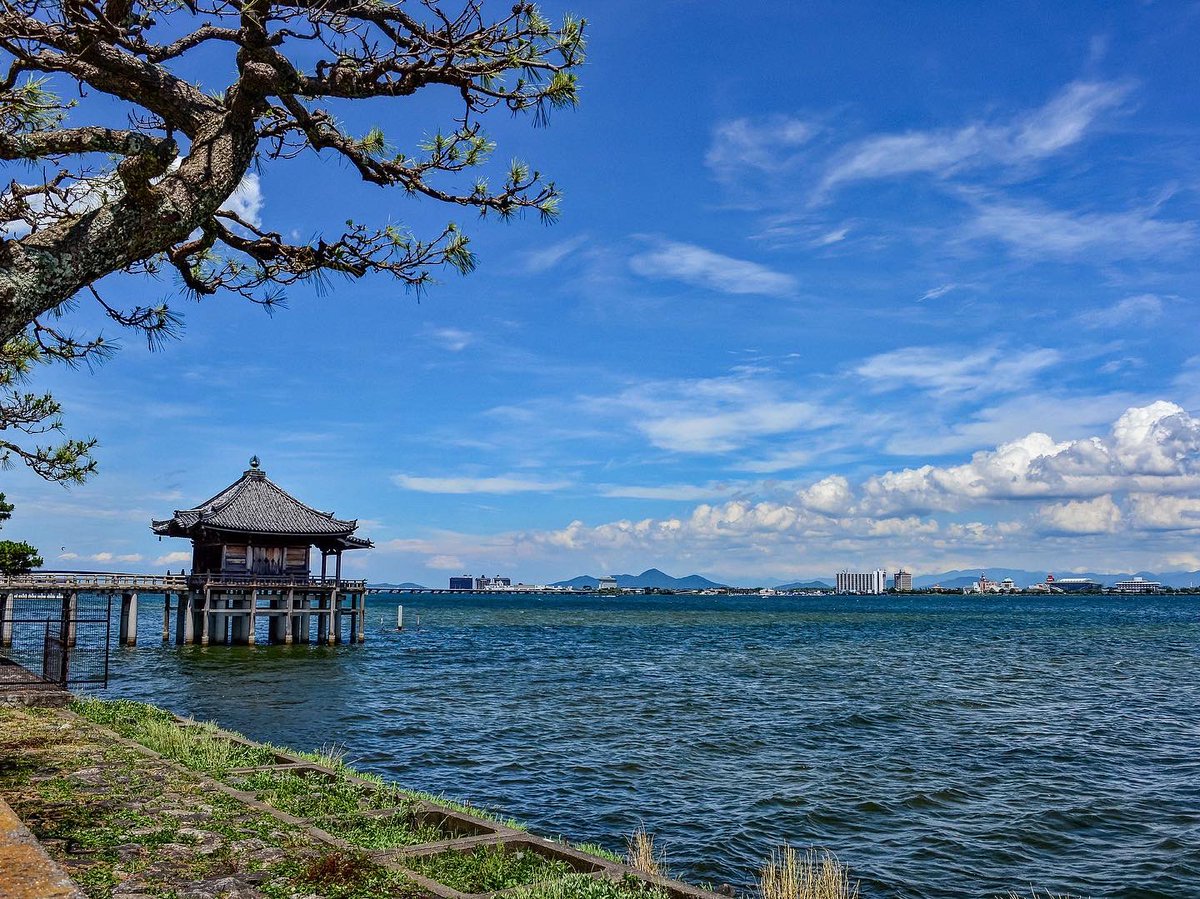 kata_fes's tweet photo. .
堅田湖族フェスタ2022
11/5(Sat)〜11/6 (Sun)
満月寺🌕“浮御堂”
#滋賀県 #大津市 #堅田 #KATATA #堅田に行こか #堅田内湖 #月影広場 #堅田湖族フェスタ2022 #堅フェス #浮御堂 #満月寺 #近江八景 #堅田の落雁 #堅田めぐり https://t.co/FMtXGOOhH2