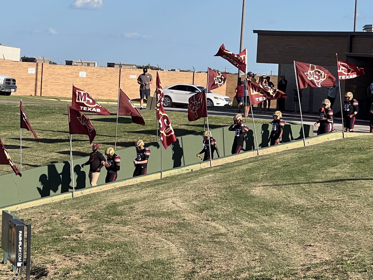 Big thanks to <a href="/MSUTexasFB/">Midwestern State Football</a> and @Coach_MC_MSU for a great game day visit!