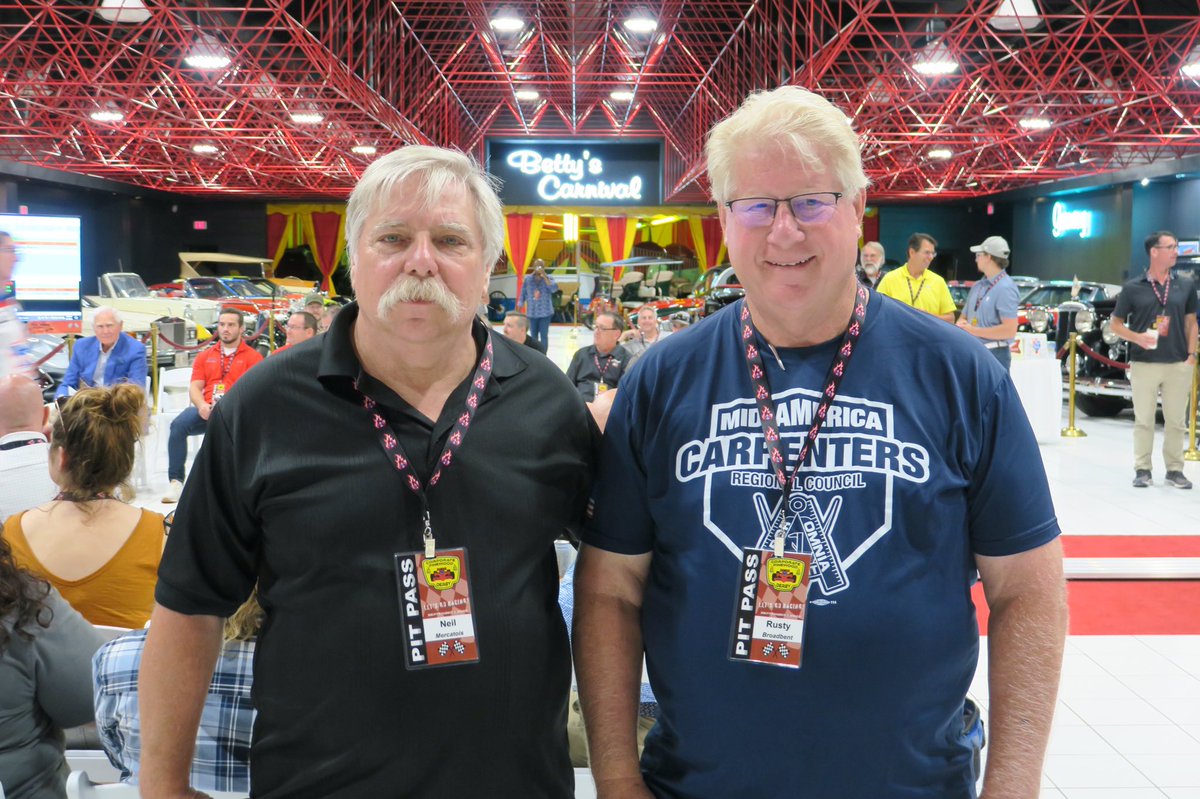 MidAmCarpenters's tweet image. Had a great time at the BOY SCOUTS OF AMERICA, Three Fires Council Pinewood Derby. We didn’t win, but had the best looking derby cars by a long shot. Thanks to #Local1027 Rep Rusty Broadbent for making the cars and participating in this great event w/ the Scouts. @TFC_BSA