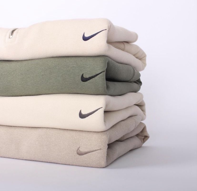 tattoooto's tweet photo. Nike winter 🤍 https://t.co/GYTLL8WAaY