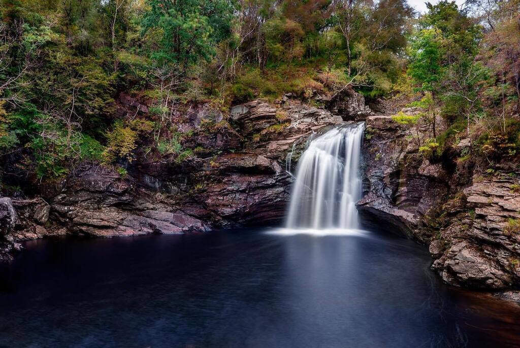 CapturedJax's tweet photo. Falls of Falloch #fallsoffalloch #longexposure #scottishwaterfalls #visitscotland #scotlandincredible #capturedbyjax https://t.co/B1b9Ct1U83 https://t.co/PW92cWay0c
