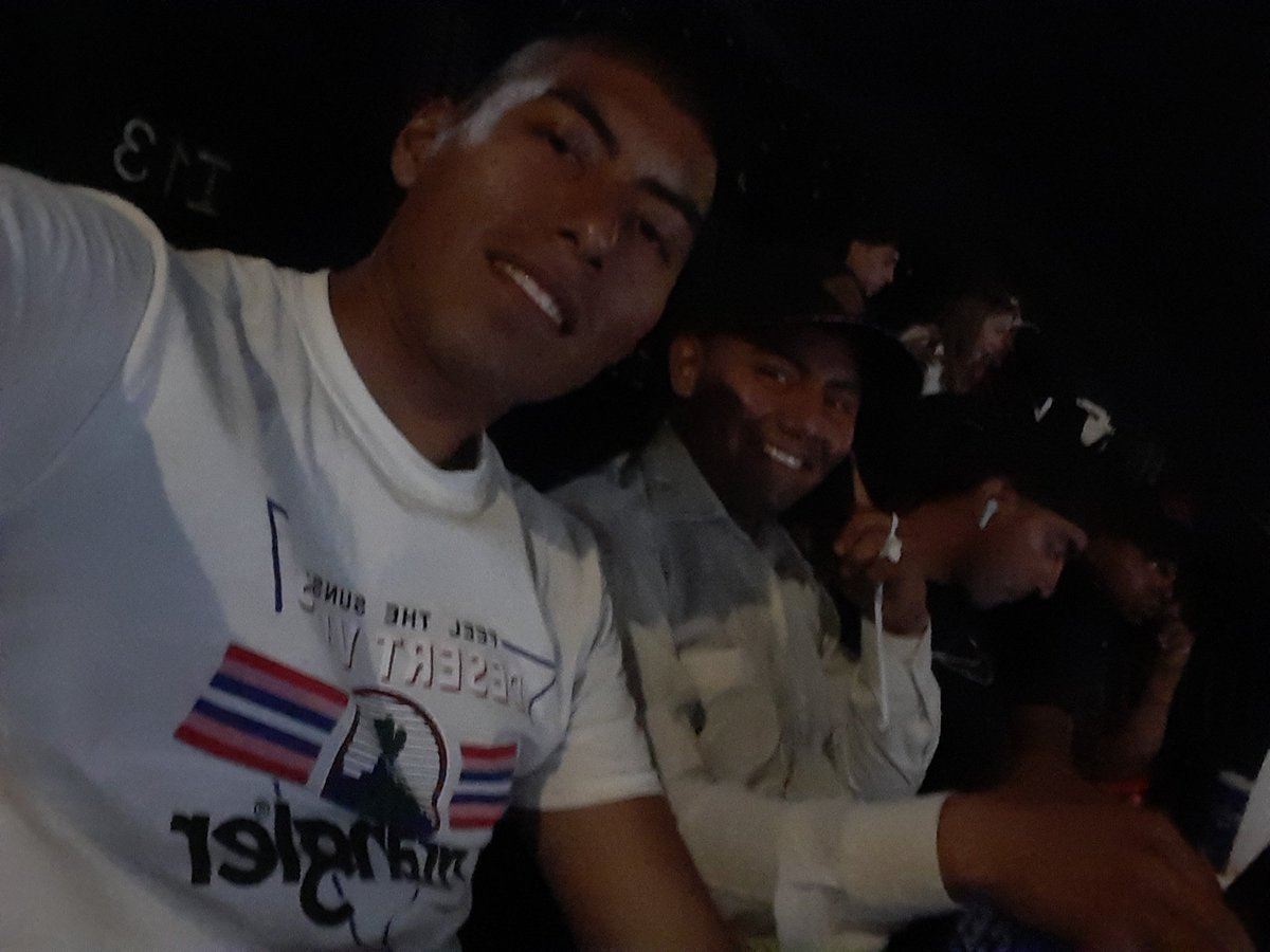fugitivojulio's tweet photo. Tarde de cine. https://t.co/3Cv2YRJ0my