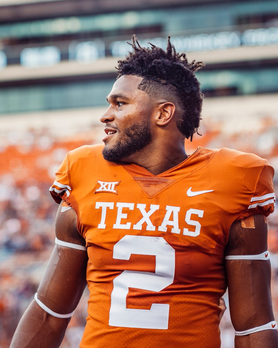 TexasFootball's tweet image. *Roschon Johnson appreciation post*