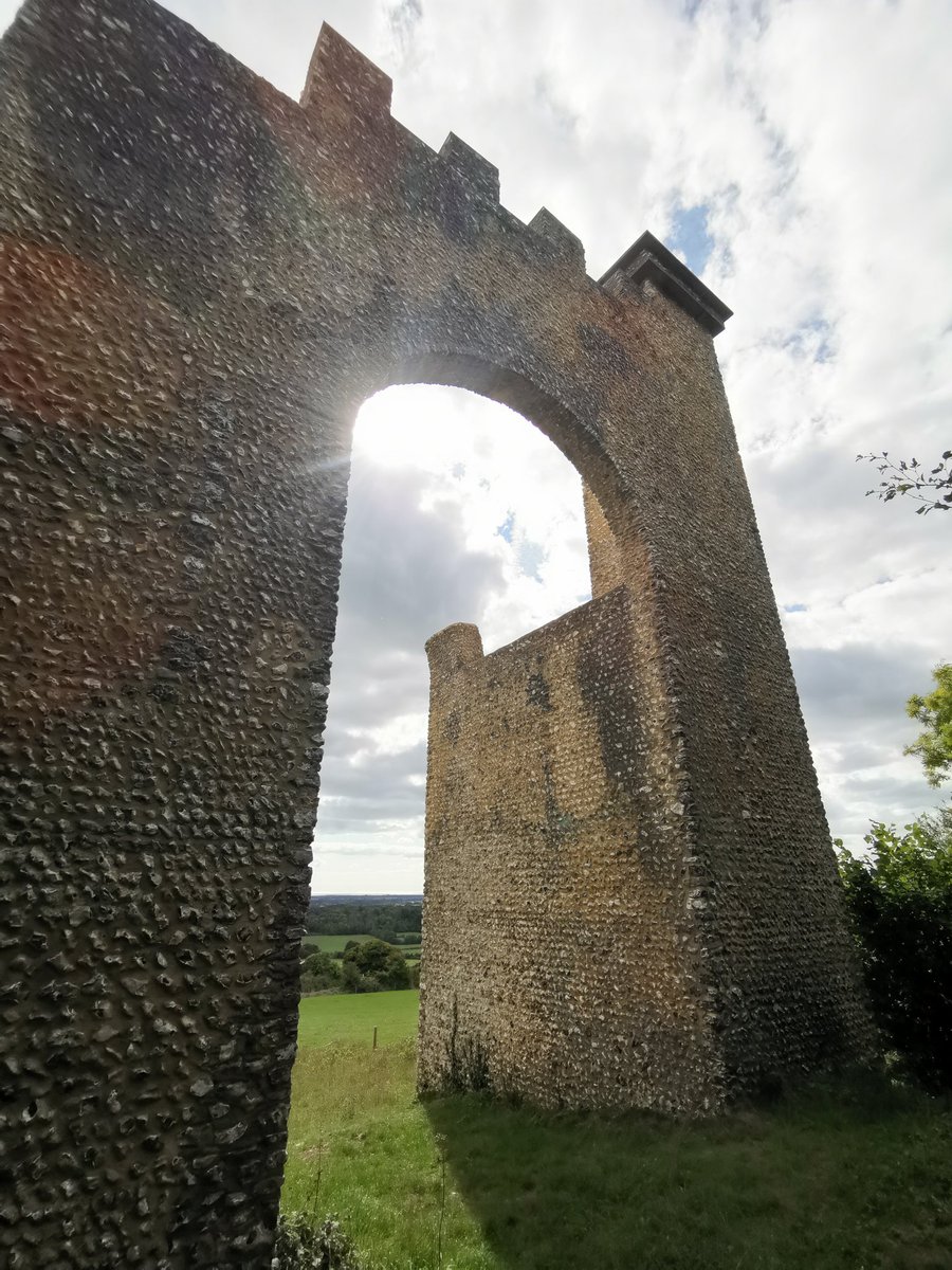 мєℓєиιє tweet media