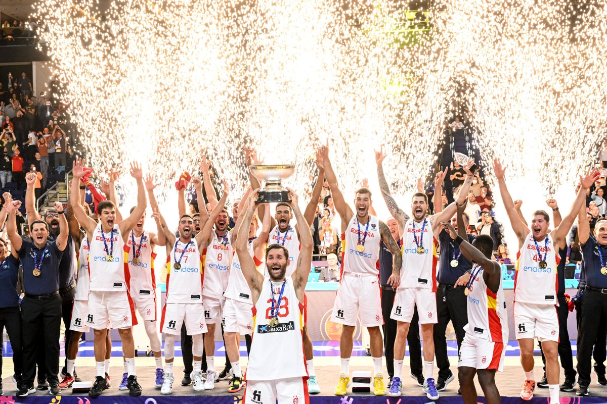 marca's tweet photo. Tenemos nueva foto de cabecera 😍 https://t.co/7iWr5a37bl
