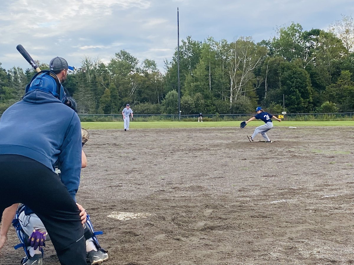 Despite rain earlier today, the weather improved &amp; the <a href="/FundyFMHS/">Fundy Middle & High</a> Varsity Baseball team took on FMHS Alumni for a friendly match. #FMHS #baseball
