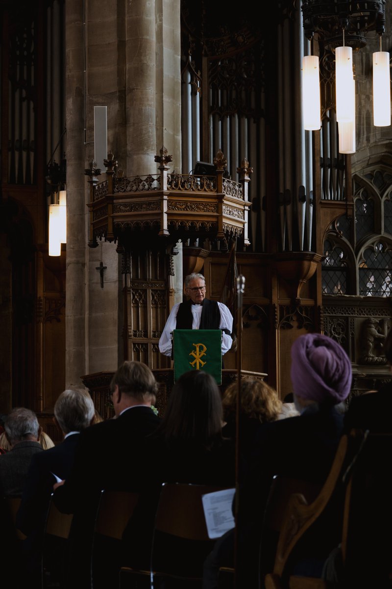 Civic dignitaries from across Warwickshire came together today at @StMarysWarwick to commemorate the life of Her Majesty Queen Elizabeth II. Read more here 🔽 warwickshire.gov.uk/news/article/3…