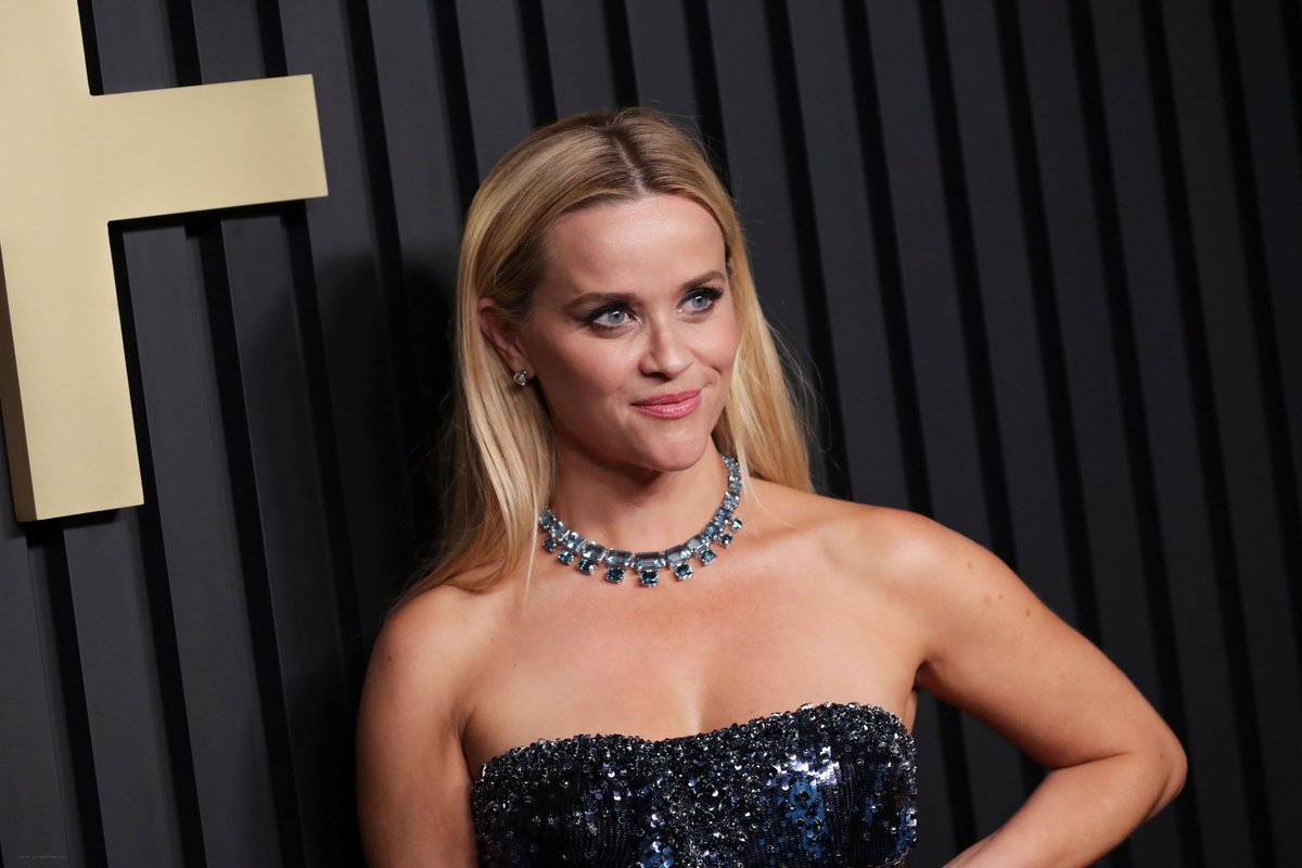 Glamour_Reese's tweet photo. 📸 | Reese Witherspoon at the 2022 Emmy Awards AppleTV+ Party https://t.co/9x7LnaYzJY