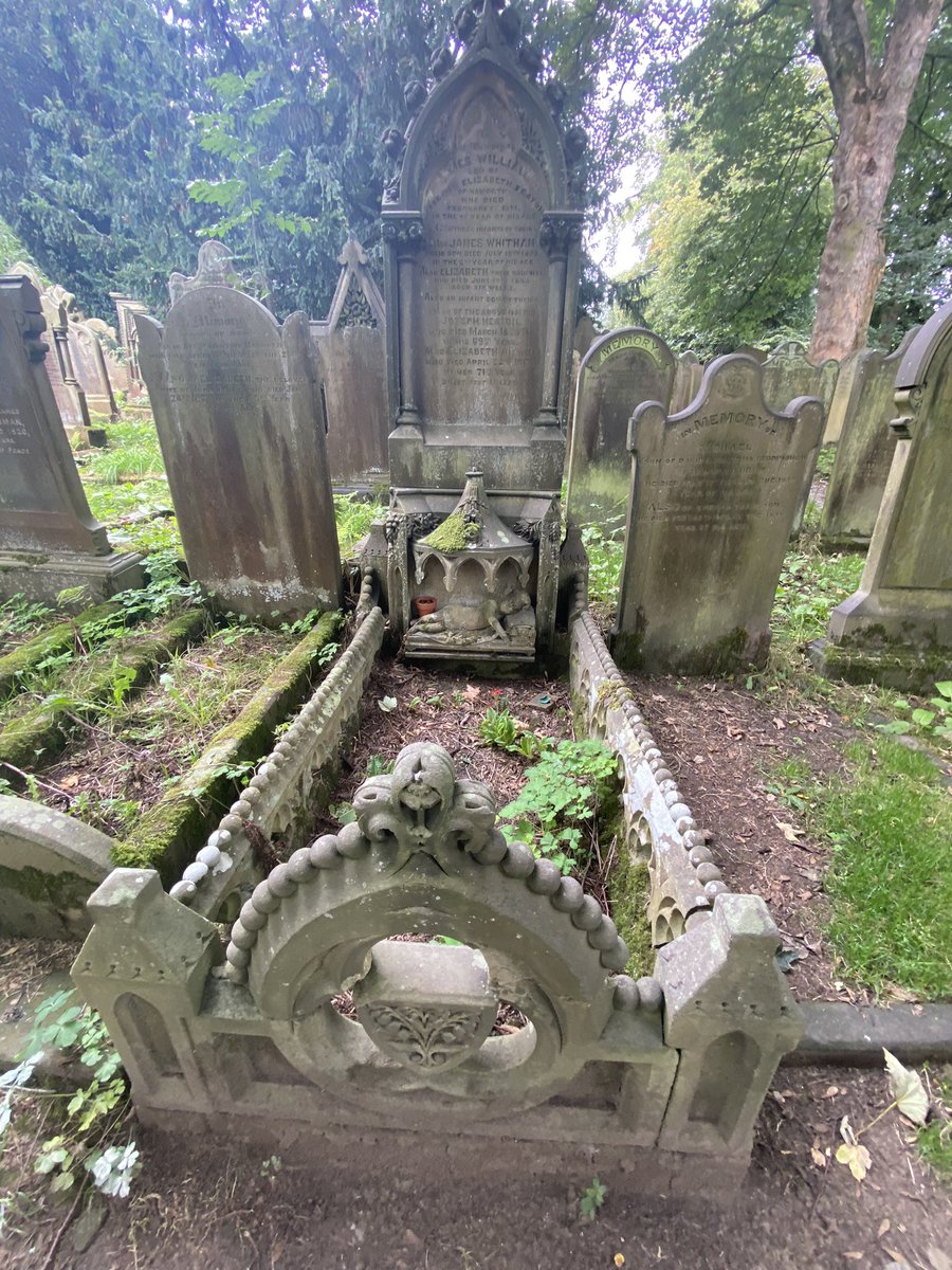 SpyralMyth's tweet photo. Had the most amazing day exploring favourite locations for future investigations #Taphophile #ParanormalInvestigator #NotMyDayJob https://t.co/mN3yM3ldum