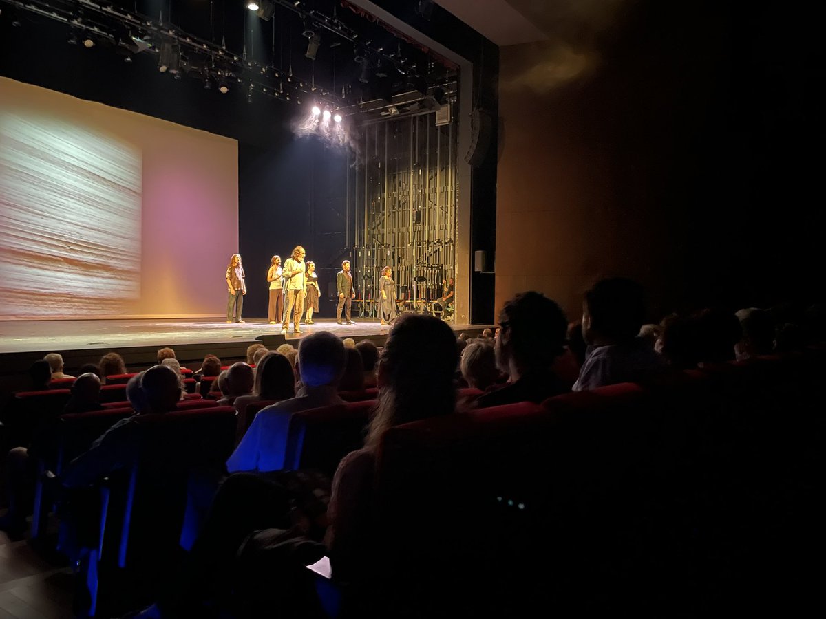 MnrsaTransforma's tweet photo. El @Kursaalmanresa ple de gom a gom per veure l’última representació d’#Enecus 😍🙏🏼

@ajmanresa @ManresaTurisme https://t.co/AoPfehcutx