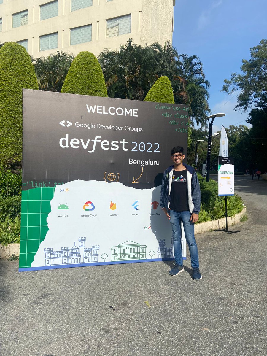 kapoor_twts's tweet photo. Straight after 2 years of virtual fest.. It was an amazing one! 😋😍
Kudos to @GDGBangalore!!
LOVED THE DAY 2 AT DEVFEST 2022!
PS: Thanks for the awesome Goodies!! Couldn't ask for more 🧑🏻‍💻✨
#DevfestBengaluru #DevFest #devfestbangalore #DevfestBengaluru22 #DevFest2022 #DevFest22 https://t.co/34q0PqUxnR