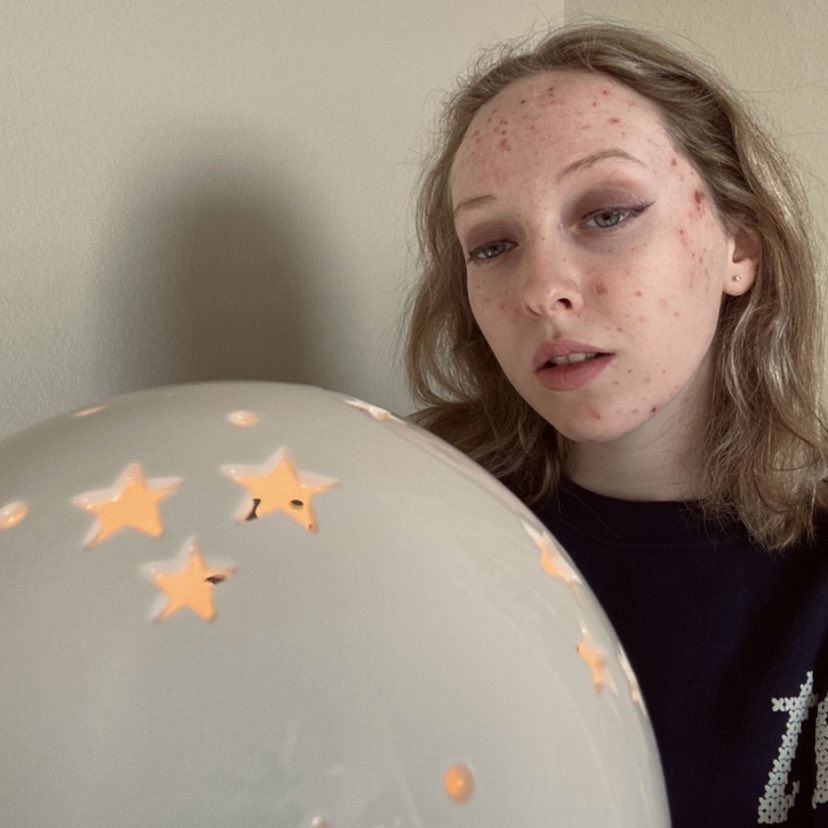 happinessforts's tweet image. i have SO much love for the folklore era and i couldn’t be more excited for the #TSmidnighTS era that has begun! i love that taylor makes each era so unique and special and i will forever hold each era so close to my heart 💘 #StoriesForSwift