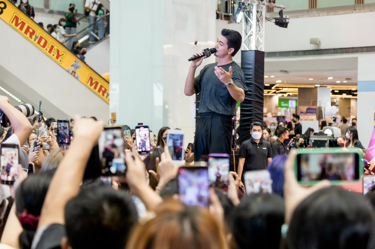 ch_model's tweet photo. ฝันดี #เข้มหัสวีร์  

Cr : @aorumm https://t.co/ZyLFvgq0Gu