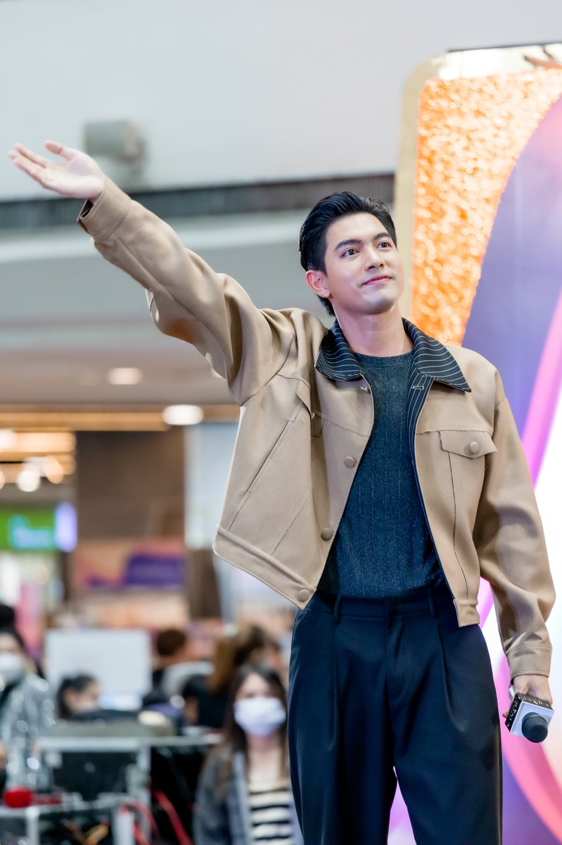 ch_model's tweet photo. ฝันดี #เข้มหัสวีร์  

Cr : @aorumm https://t.co/ZyLFvgq0Gu