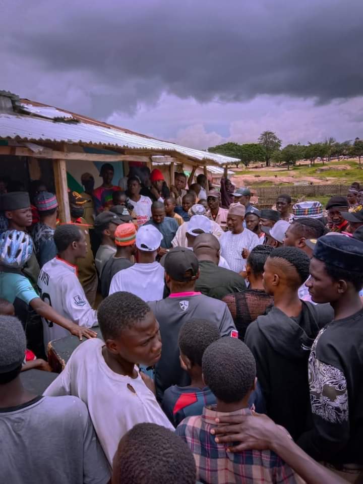 Today Sunday 18/9/2022 @ Angwan Rogo,Jos the Generation Next Boys office was declared open by my friend <a href="/NimmakDonald/">NIMMAKDEE</a> and together with @MhiztaRealist amongst many other great G/Next ambassadors ,to the glory of God keep it up .
#GenerationNext the future is here.🎉🎆