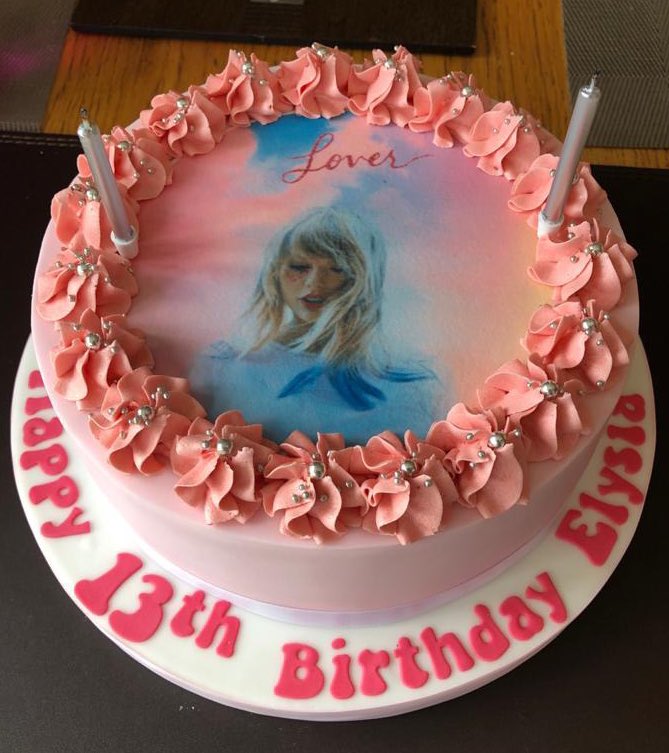 theloveralbum's tweet image. lover will always always be my favourite era :’) the album was released on my birthday and i literally fell in love with it !!! it was also the era i made my first taylor accounts and started meeting all my friends on here&amp;amp;ig🤭the most beautiful album EVER. 💟💟 #StoriesForSwift