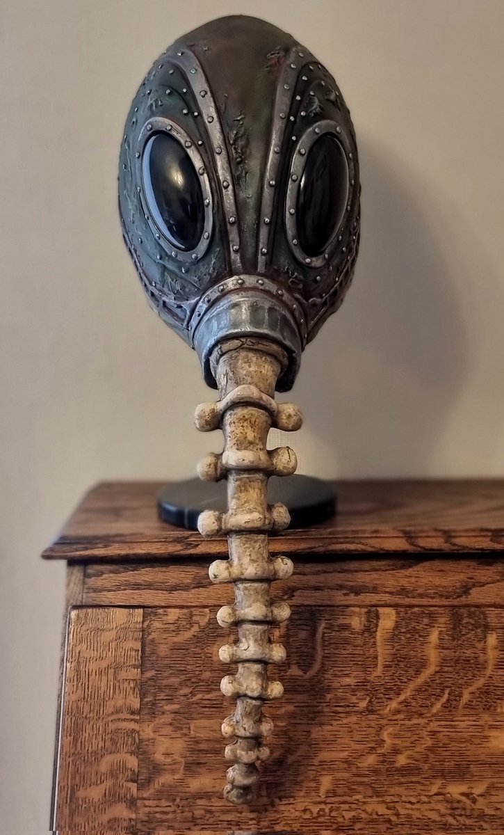 Adisell's tweet photo. I repainted a cheap £12 latex Sandman Helmet i got off of the internet. #Sandman @Netflix_Sandman https://t.co/sdsK4PpUvh