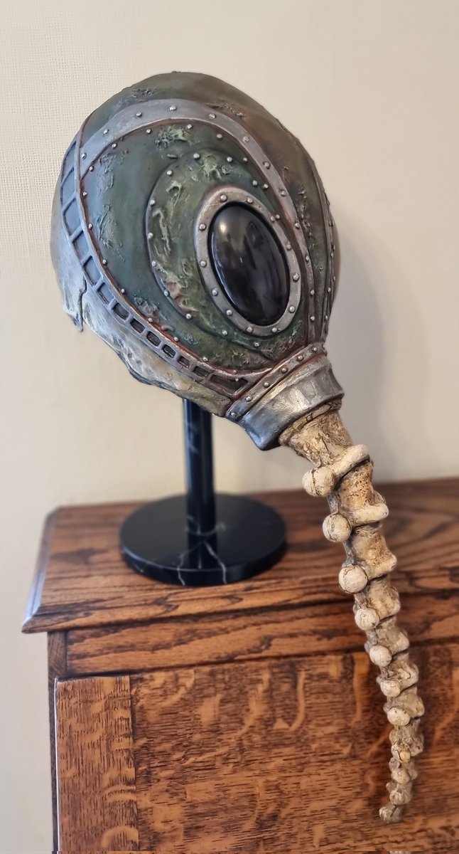 Adisell's tweet photo. I repainted a cheap £12 latex Sandman Helmet i got off of the internet. #Sandman @Netflix_Sandman https://t.co/sdsK4PpUvh