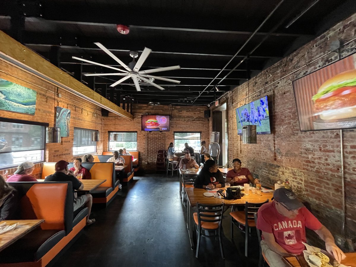CommandersCLT's tweet photo. Another packed house of #Commanders fans at JackBeagle’s on Morehead St for #WASvsDET. The Burgundy and Gold faithful are showing out in the Queen City! #HTTC #CommandLink #CommandersRally https://t.co/E9SqPnpj6f