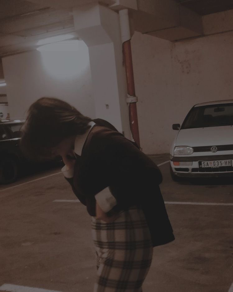 manifesting:

                  🕯   🕯   🕯
              🕯                    🕯
           🕯         18+          🕯
         🕯     #booktwt      🕯
          🕯       moots.       🕯
            🕯                      🕯
                   🕯  🕯  🕯