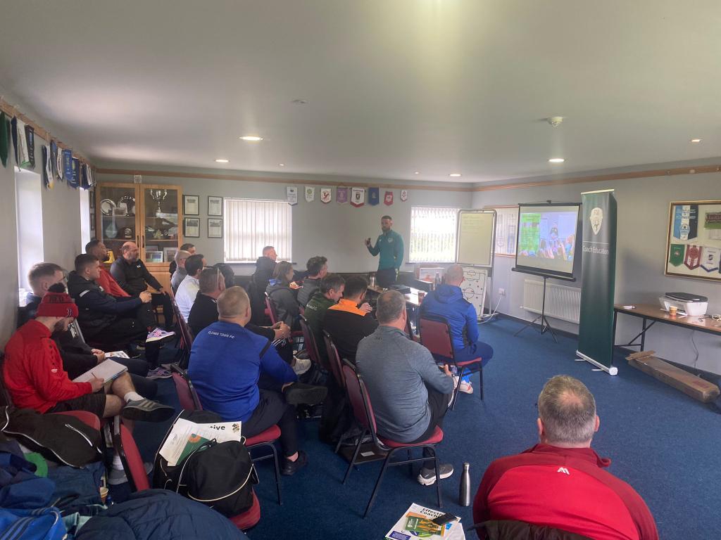 SparkyC91's tweet photo. 👏 Well done to the 2️⃣0️⃣ coaches who completed @FAICoachEd National D Licence in Longford today. Thanks to the league for hosting &amp; providing players &amp; @GrahamKane19 for his support 🤓⚽️ #lifelonglearning https://t.co/HlpnwRHKnn
